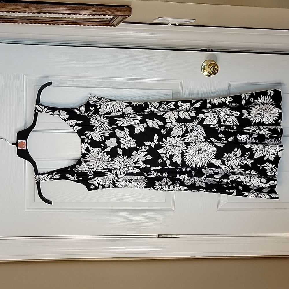 Rena Rowan Dress 12 Black White Floral Fit and Flare